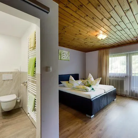 Denggenhof Bed & Breakfast