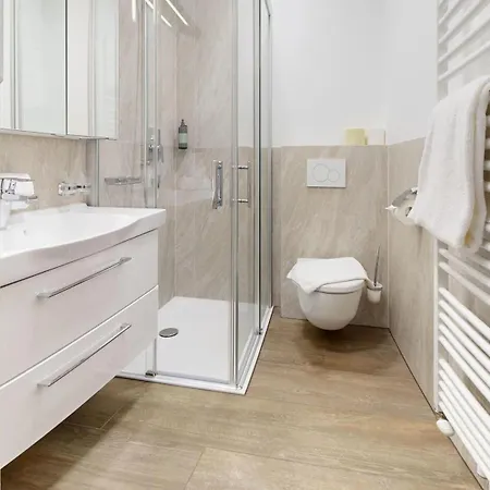 Denggenhof Bed & Breakfast 3*