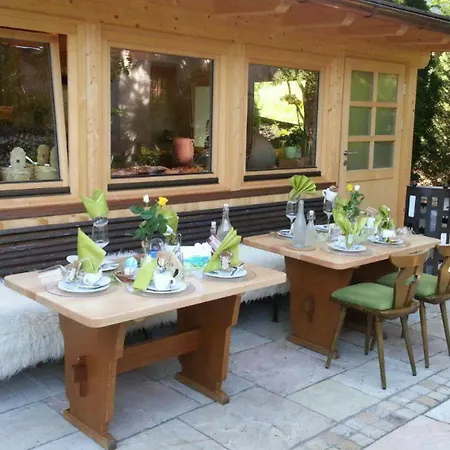 Denggenhof Bed & Breakfast 3*