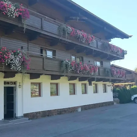 Bed & Breakfast Denggenhof Söll