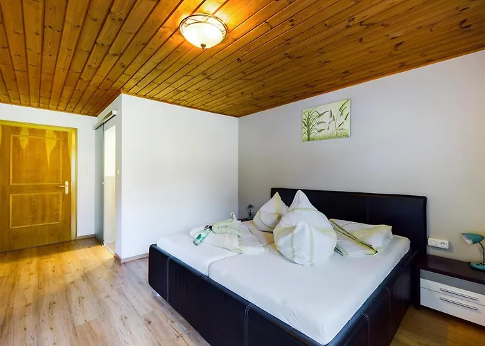 Denggenhof Alojamento de Acomodação e Pequeno-almoço 3*