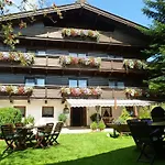 Bed and Breakfast Denggenhof 3*
