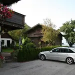 Denggenhof Bed and Breakfast 3*